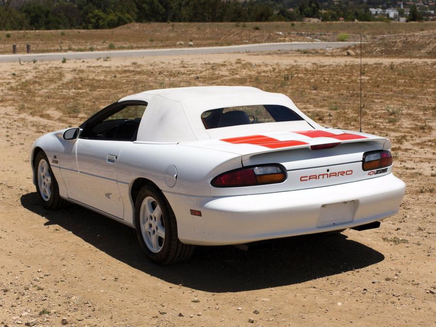  Chevrolet Camaro Z28 Convertible 30th Anniversary 1997 года  (фото 13 из 13)